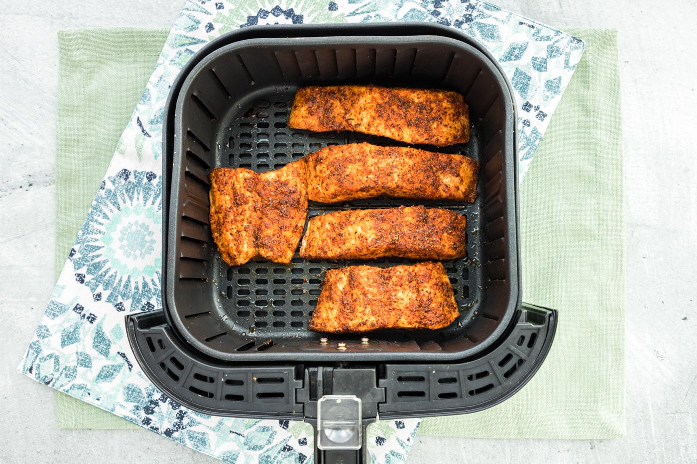 how to cook salmon in the air fryer