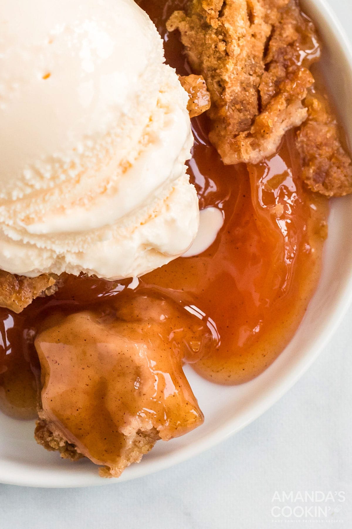 close up of apple cobbler
