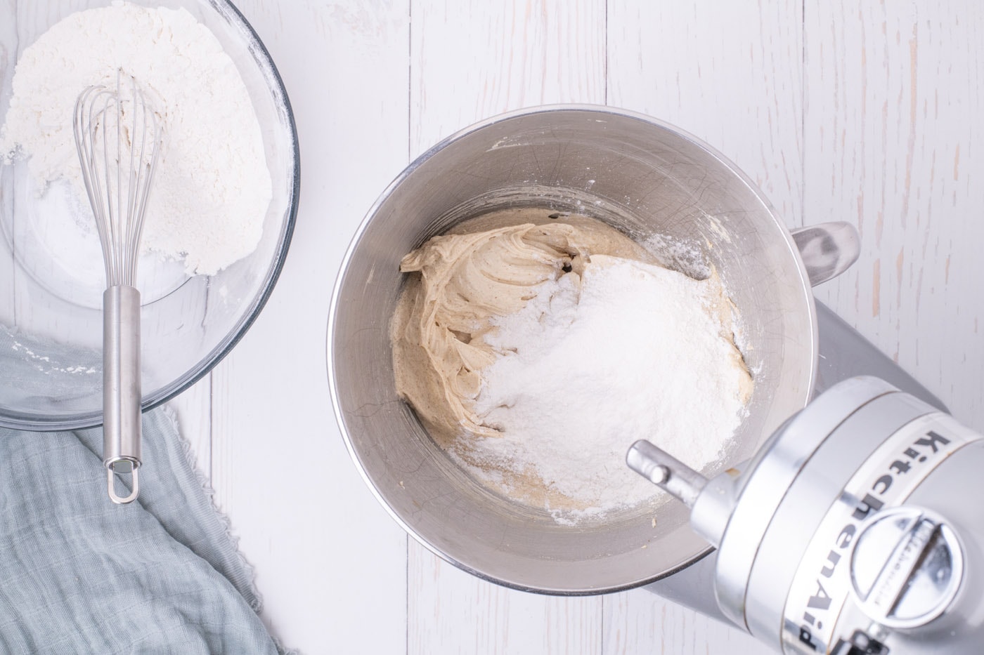 mixing flour into browned butter blondie batter