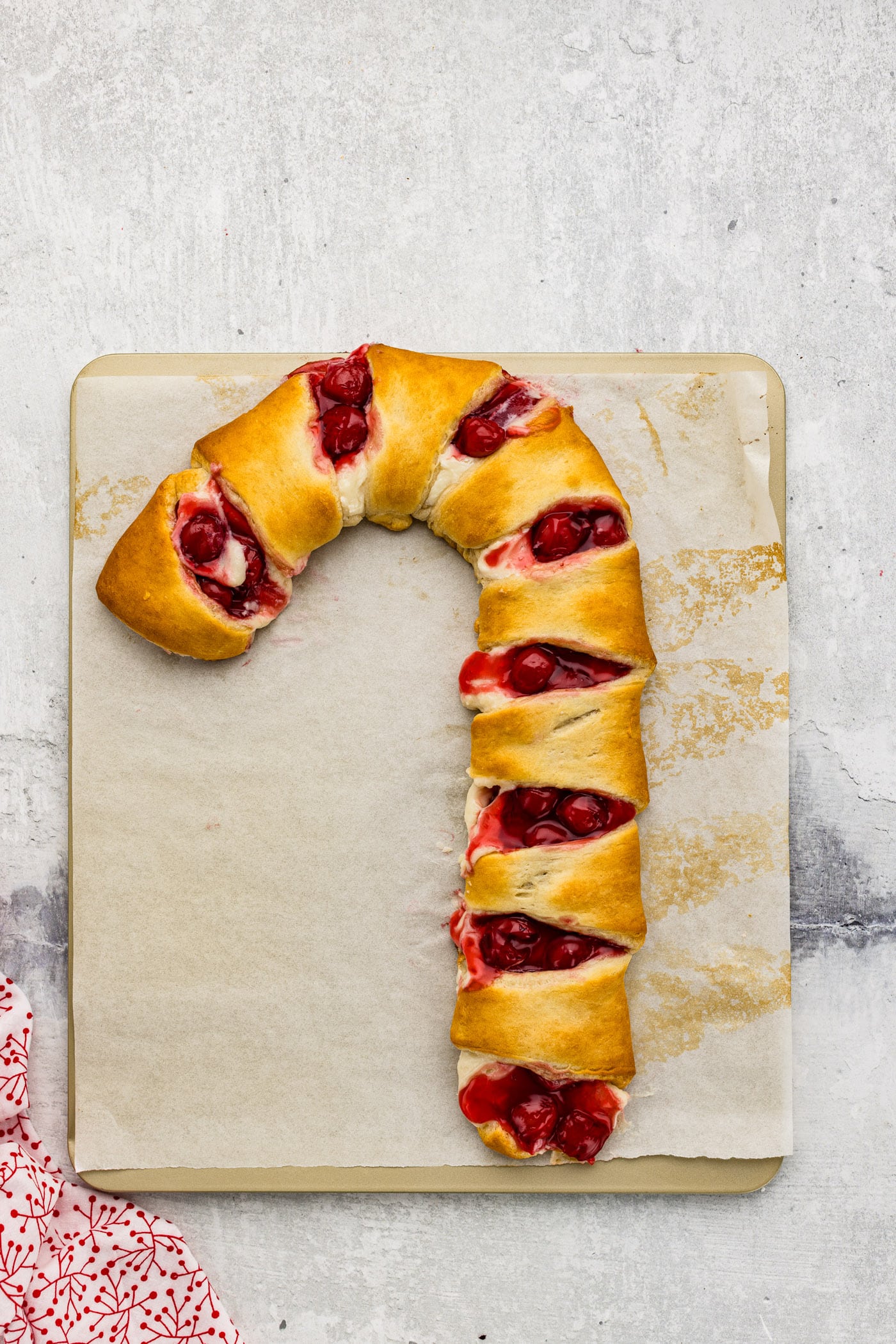 baked candy cane danish using crescent rolls