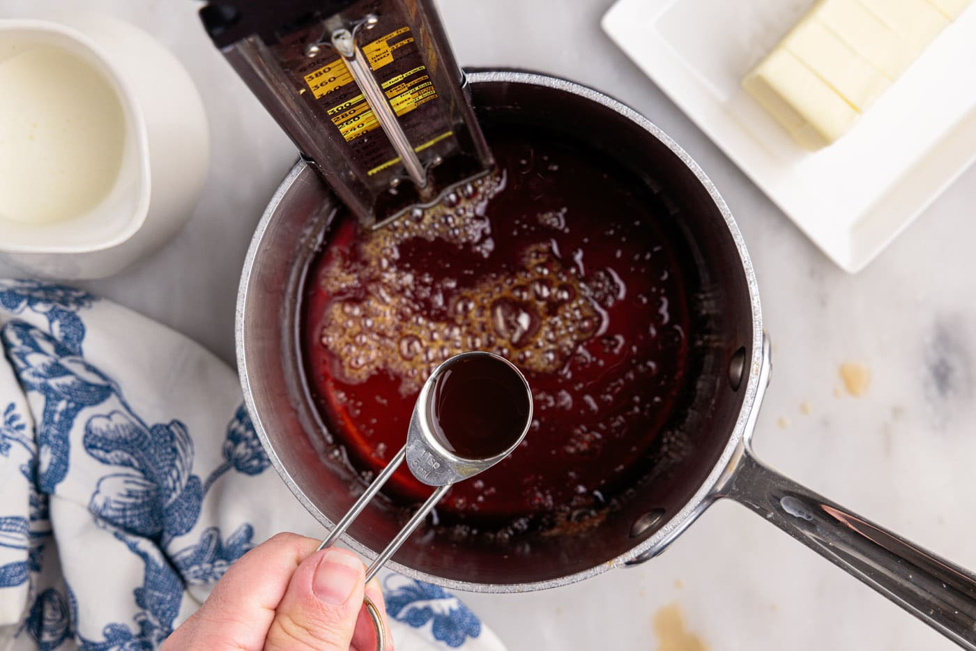 adding vanilla extract to caramel sauce
