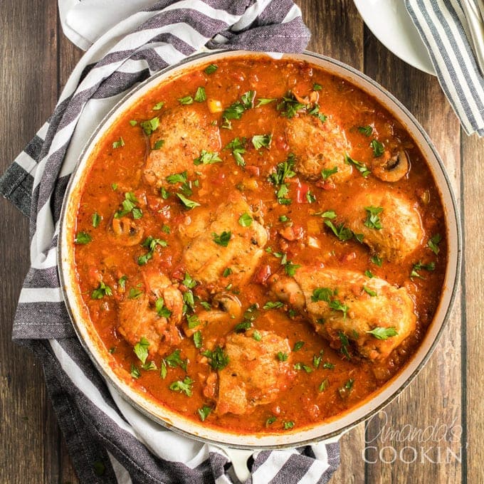 chicken cacciatore in a pan