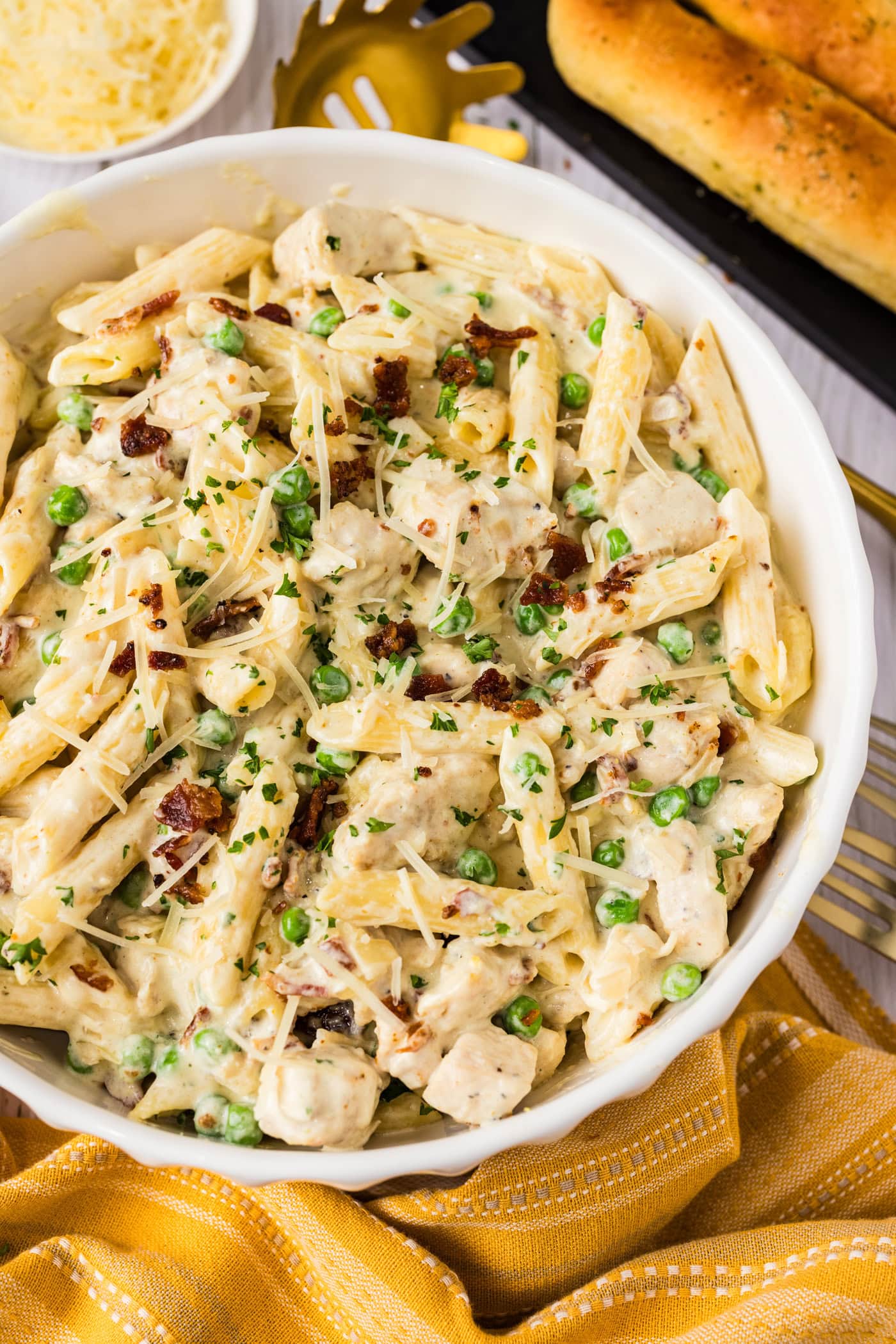Close up photo of a bowl of Chicken Carbonara