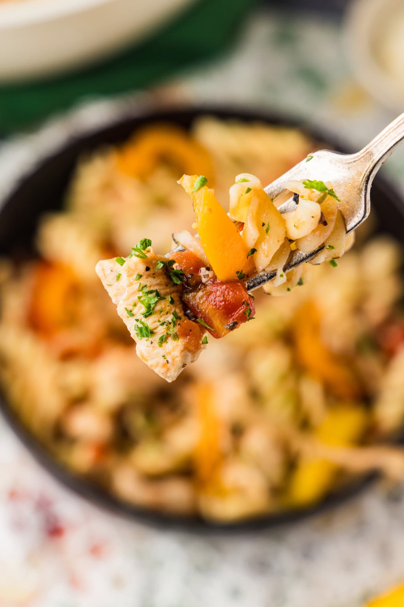 fork of chicken and peppers pasta