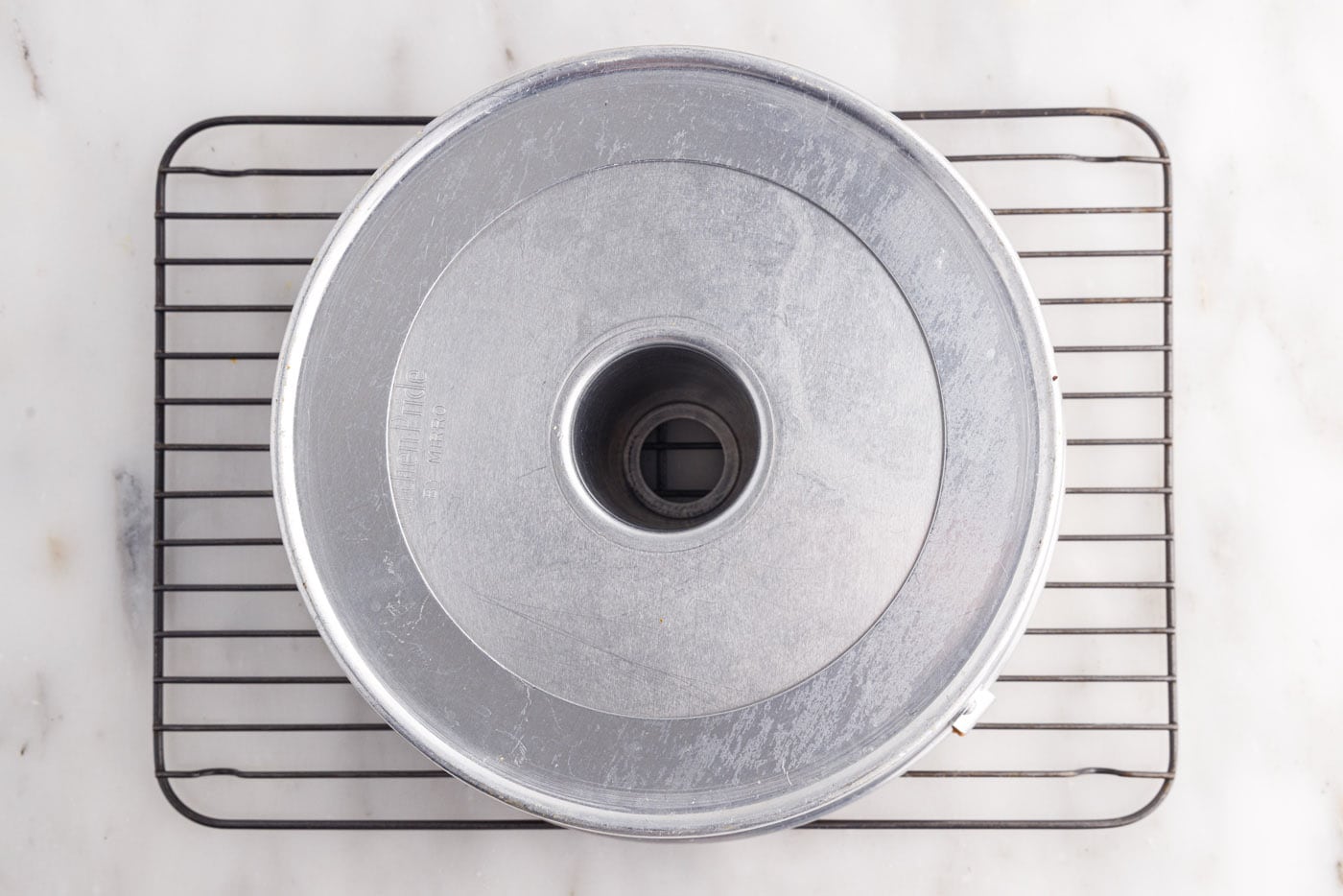 tube pan upside down cooling chiffon cake