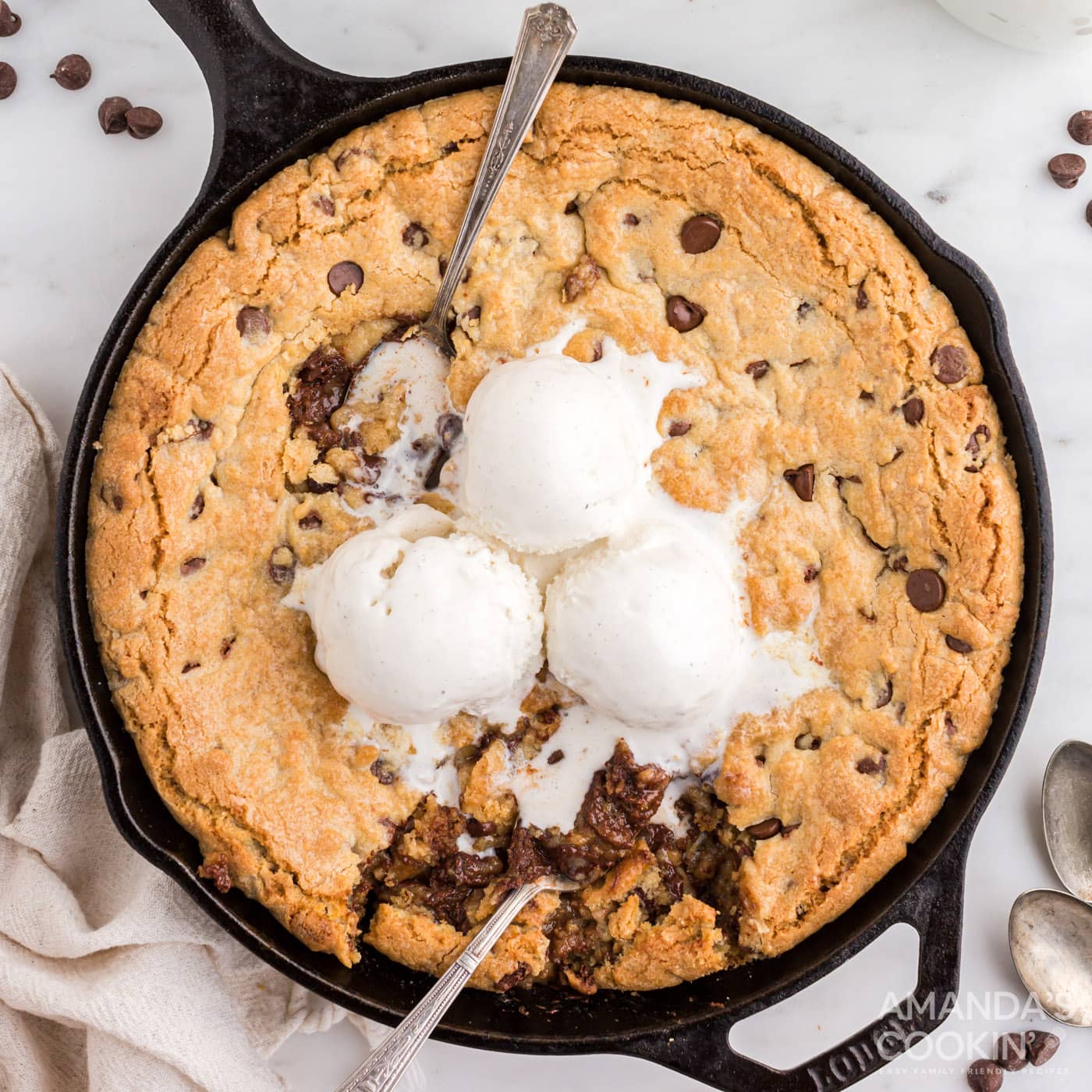 chocolate chip cookie skillet