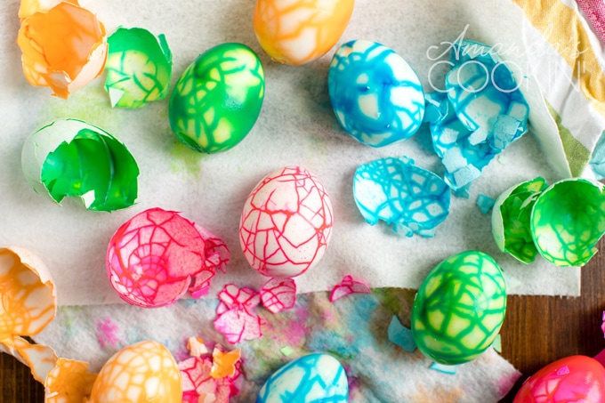 peeling eggs