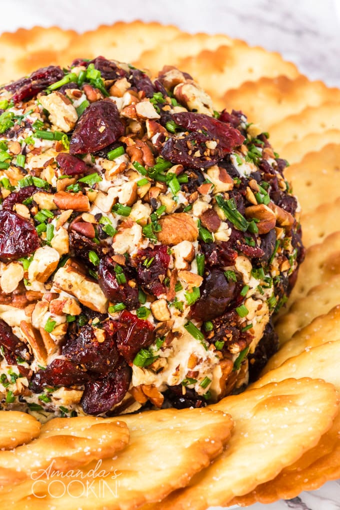 cranberry cheese ball with crackers