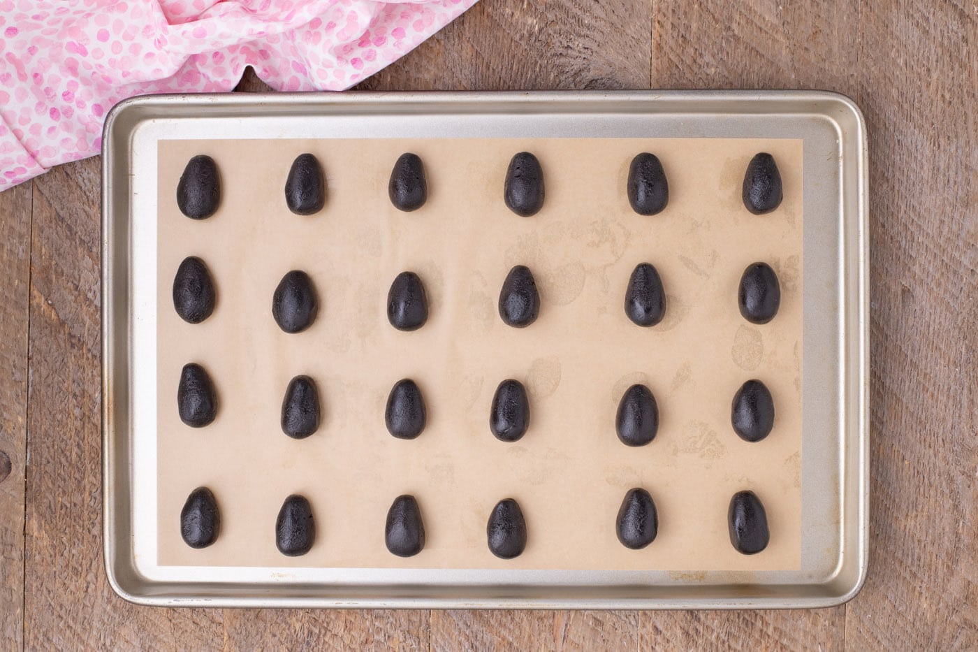 easter egg shaped Oreo truffles