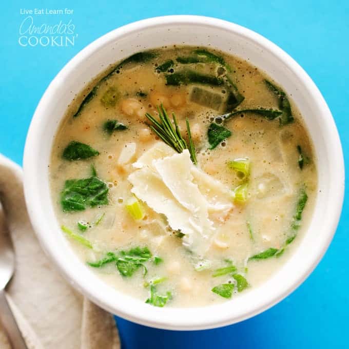 White Bean Soup: an easy recipe for bean soup, perfect for winter