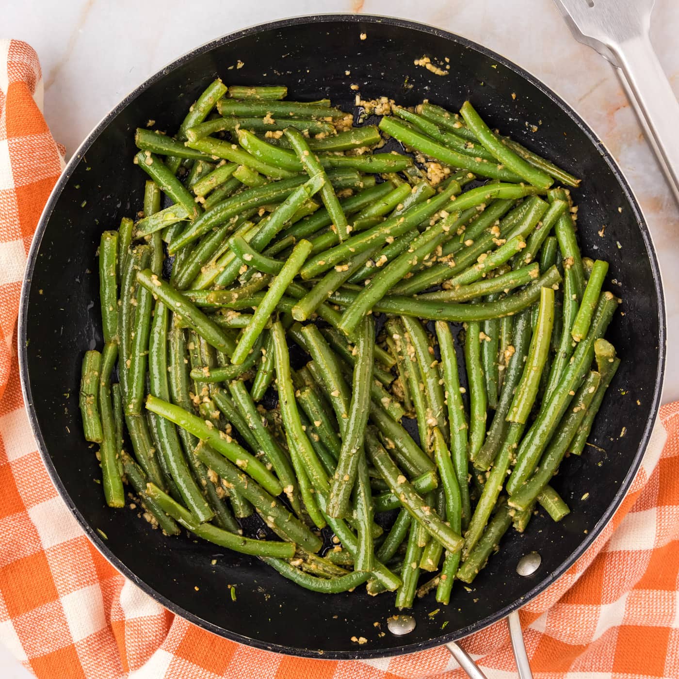 Skillet of Garlic Green Beans