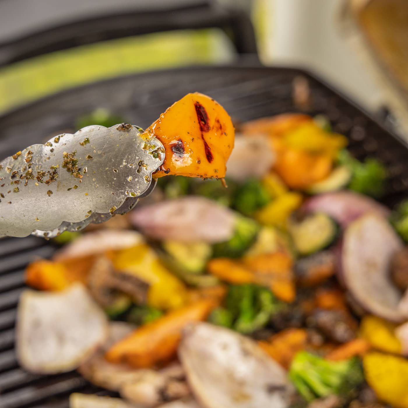 char marks on grilled bell pepper