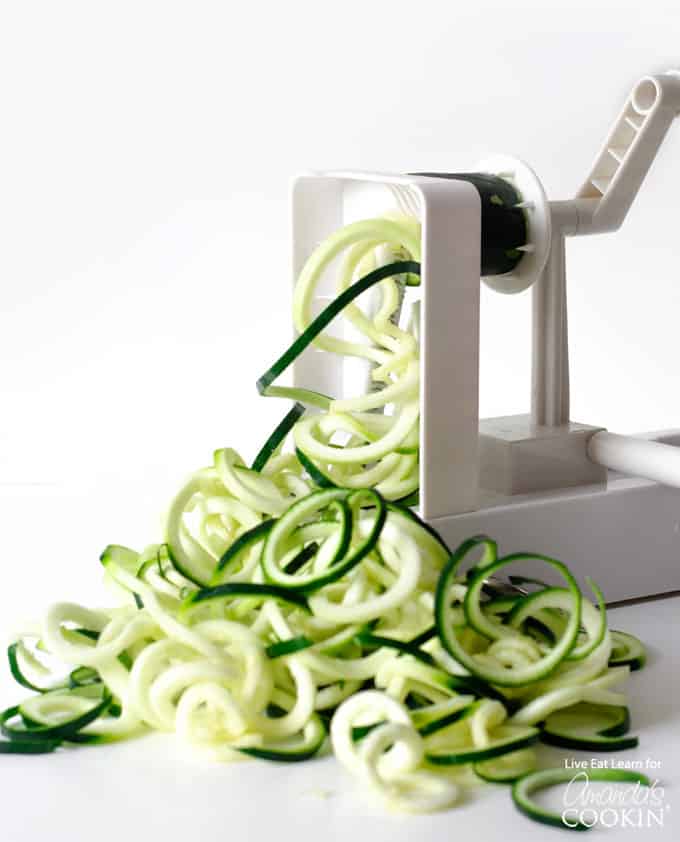 spiraling zucchini noodles