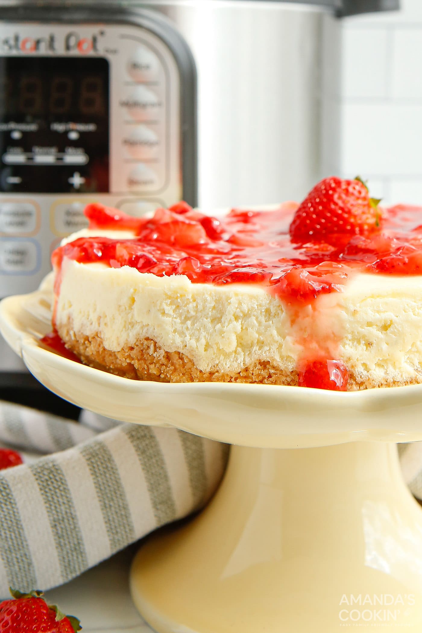 Instant Pot Strawberry Cheesecake