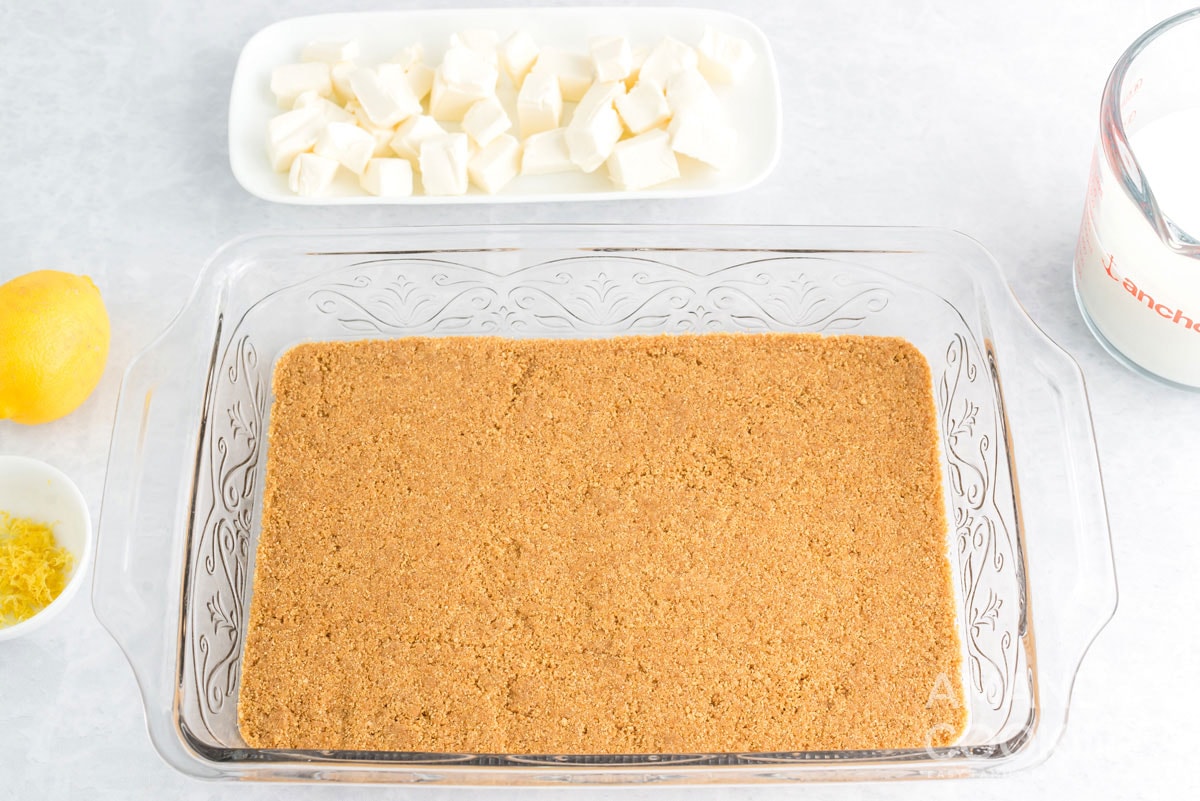 graham crust in pan