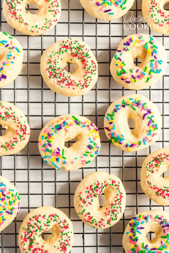 Mexican cookie rings on a wire rack