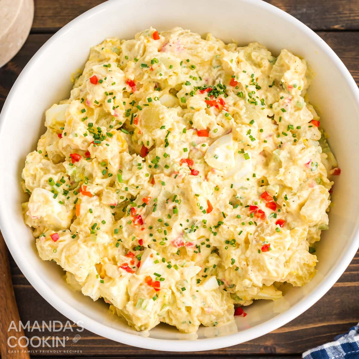 BOWL OF POTATO SALAD
