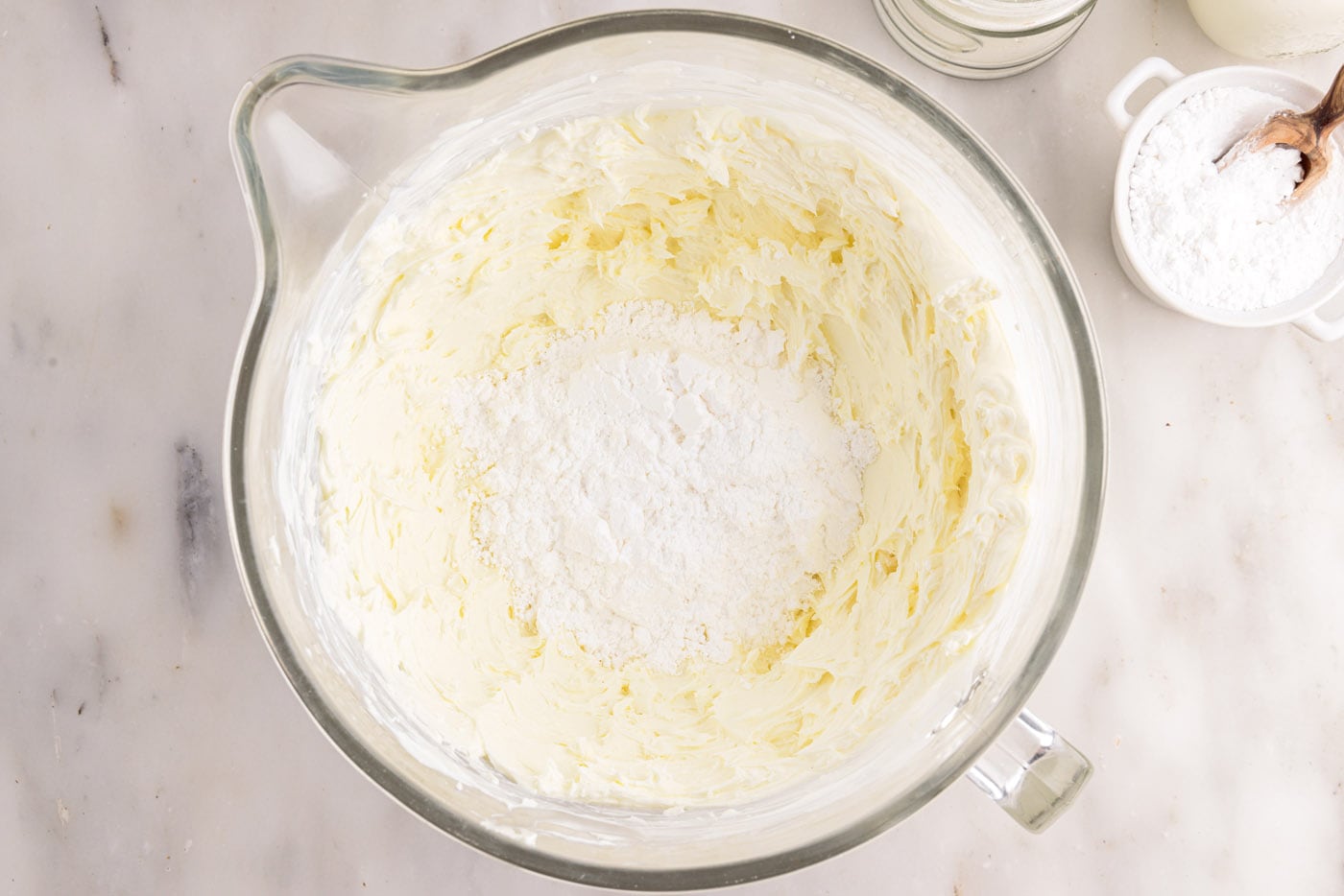 powdered sugar added to cheesecake mixture