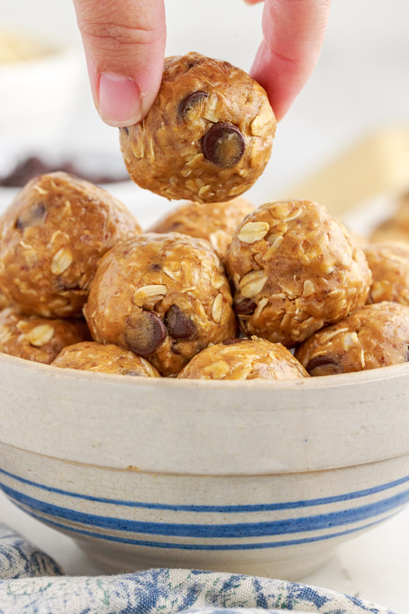 lifting ma No Bake Energy Ball