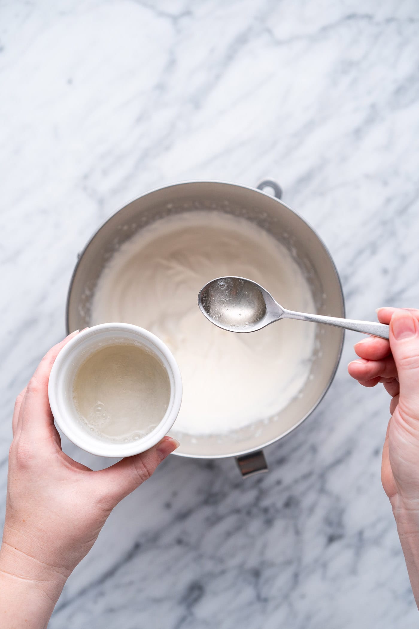adding gelatin to whipped cream
