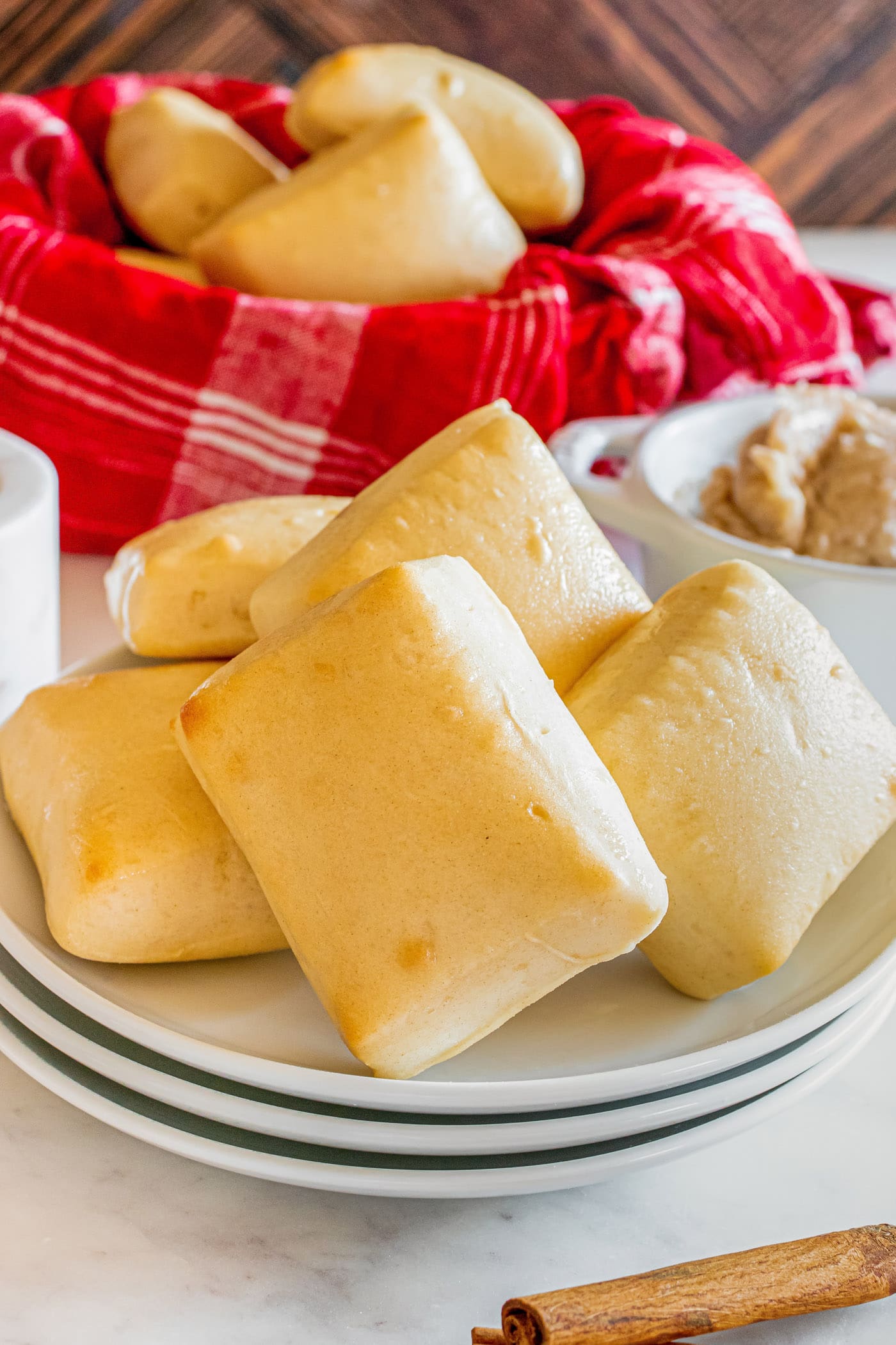 Texas Roadhouse Rolls on a plate