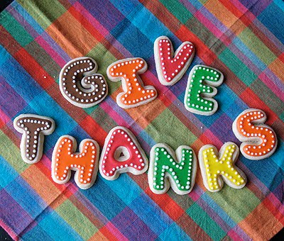 A photo of give thanks thanksgiving cookies.