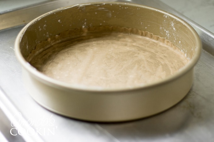 lined cake pan