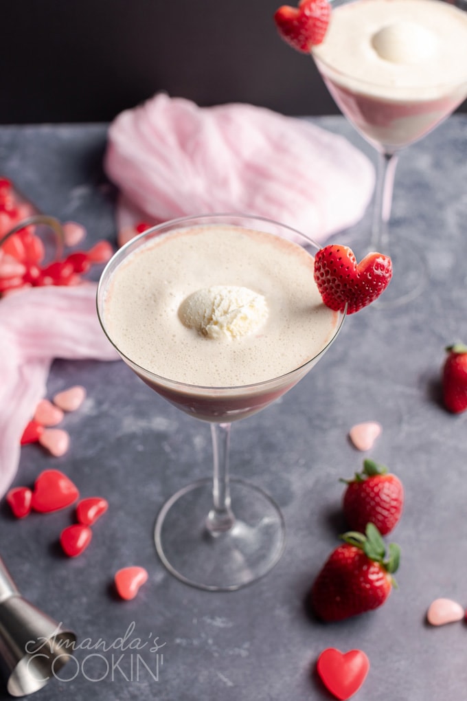 scoop of vanilla ice cream in mudslide drink