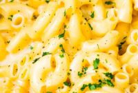 Ultimate Crock Pot Mac and Cheese
