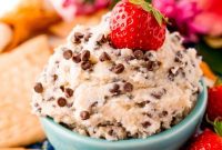 Dreamy Mascarpone Cannoli Dip