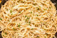 Quick & Creamy Bucatini Cacio e Pepe