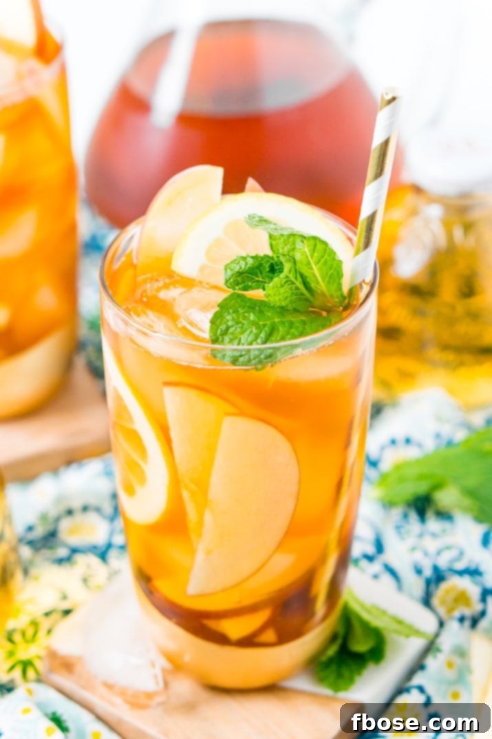 Crisp Apple Iced Tea 3 This Homemade Apple Iced Tea is made with freshly brewed black tea, sweet apple juice, fresh apple slices, and a squeeze of lemon for a refreshing summer drink that's easy to make. This flavored iced tea is naturally sweetened by the fruit juice and great for a party!