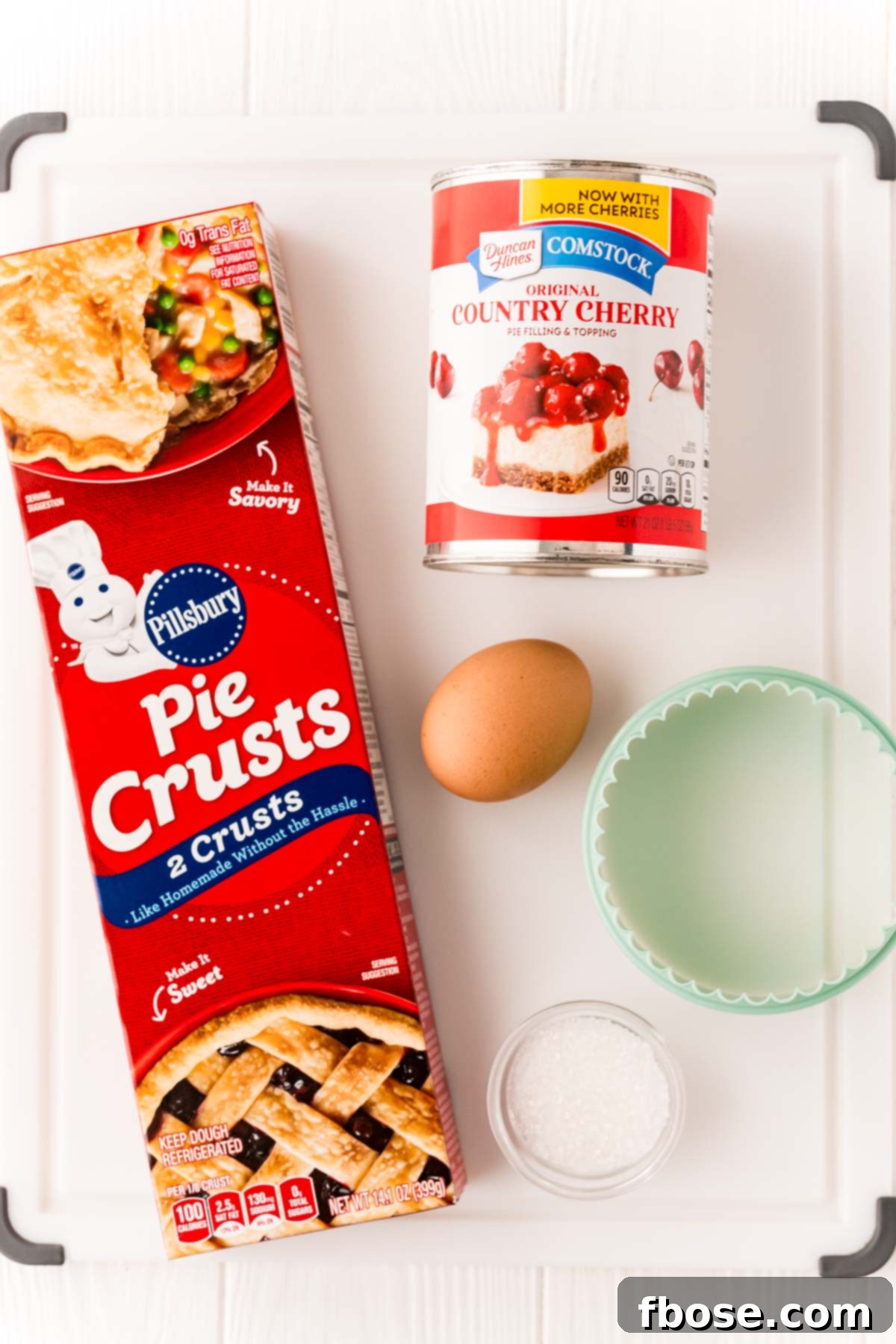 Ingredients to make cherry hand pies. Simple and accessible for quick baking.