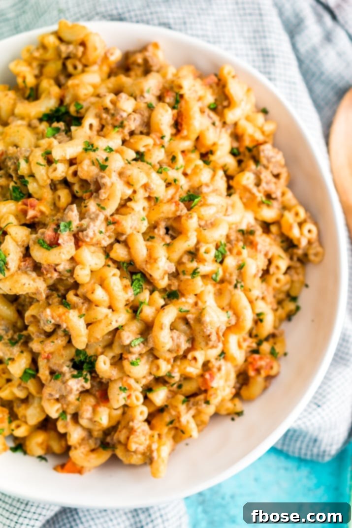This One-Pot Chili Mac and Cheese is the perfect cheesy recipe for lazy Sundays or a weeknight dinner. It requires minimal prep and is ready in just 30 minutes and combines two of the BEST comfort foods around!