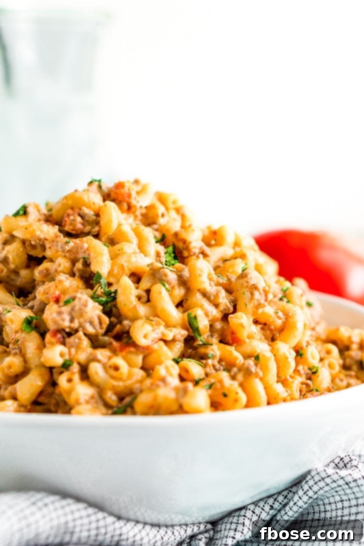 This One-Pot Chili Mac and Cheese is the perfect cheesy recipe for lazy Sundays or a weeknight dinner. It requires minimal prep and is ready in just 30 minutes and combines two of the BEST comfort foods around!